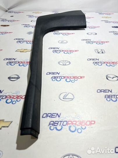 Накладка на порог салона передняя правая Skoda