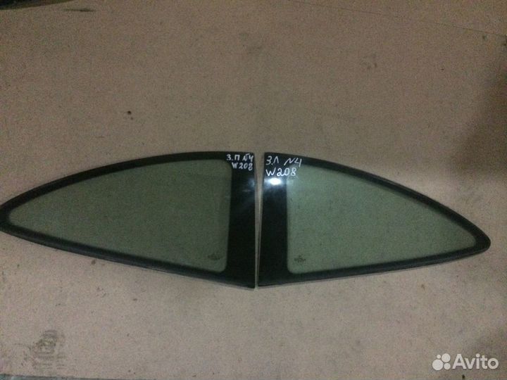 Форточка задняя Mercedes CLK w208