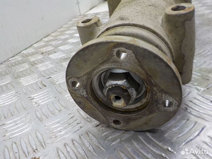 Редуктор задний на Subaru Forester 27011AB290