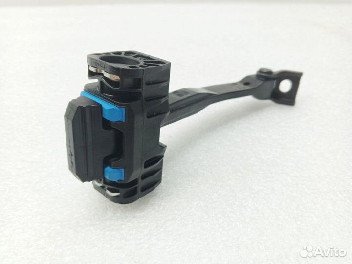 Ограничитель двери передний левый Audi A6 C7 1.8