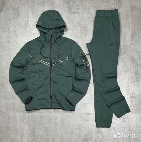 Спортивный костюм Nike Tech Fleece