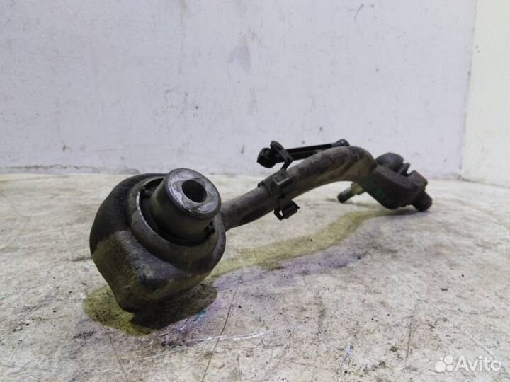 Рычаг передний левый нижний
