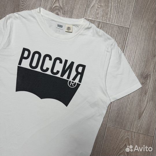 Футболка Levis