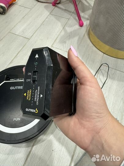 Робот пылесос gutrend