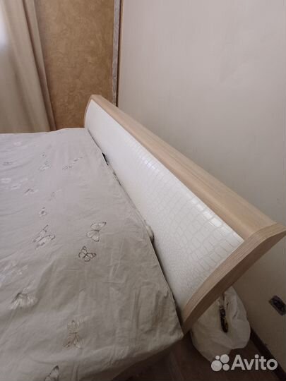 Кровать двухспальная 180 200