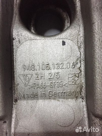 Клапанная крышка, правая Porsche Cayenne 955 4.5