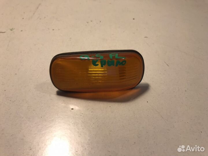 Saab 9-5 97-10 Повторитель поворота в крыло