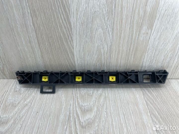 Кронштейн бампера задний левый Hyundai Solaris 2