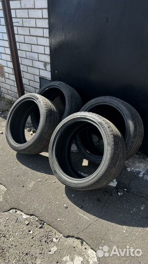 Dunlop SP Sport Maxx 050+ 245/40 R19 и 275/35 R19
