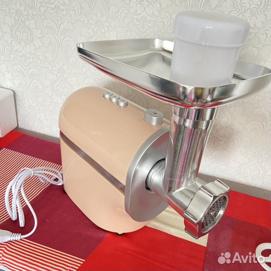 Электрическая мясорубка 1200Вт