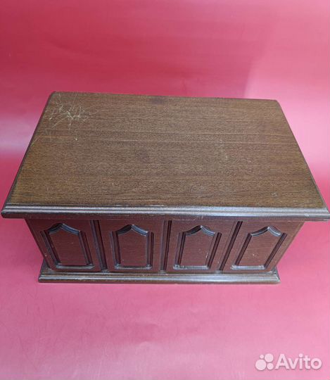 Шкатулка с дисками от Thorens. Швейцария