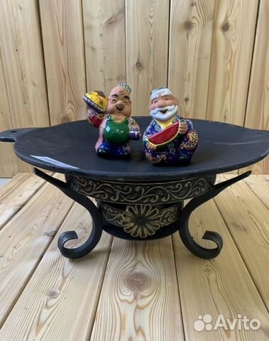 Садж чугунный с подставкой 40 см