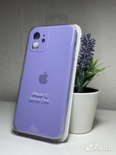 Чехол на iPhone 12