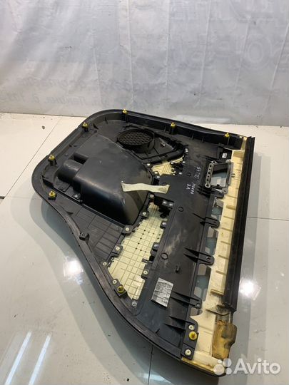 Обшивка двери (задняя, левая) (Kia Mohave)