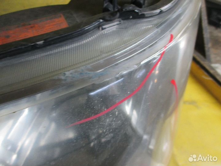 Фара левая Mitsubishi Delica d5 CV5W