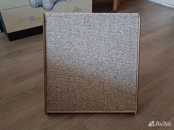 Домик для кошки с когтеточкой