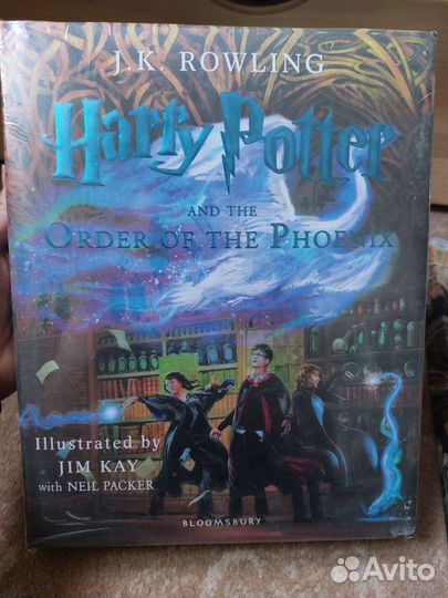 В плёнке The Order of The Phoenix Bloomsbury