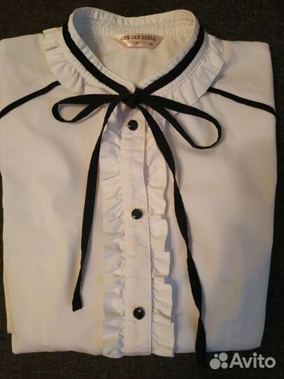 Продам блузку для девочки 12-14лет