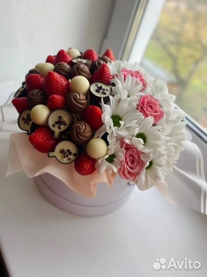Съедобные букеты для женщин/подарок на 8 марта