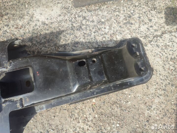 Балка задняя mazda 323