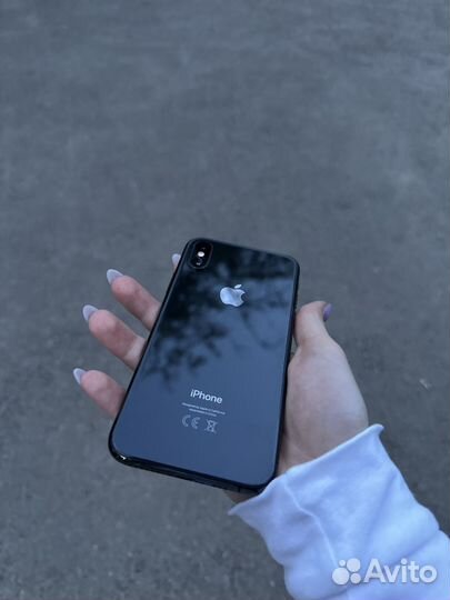 Телефон iPhone XS