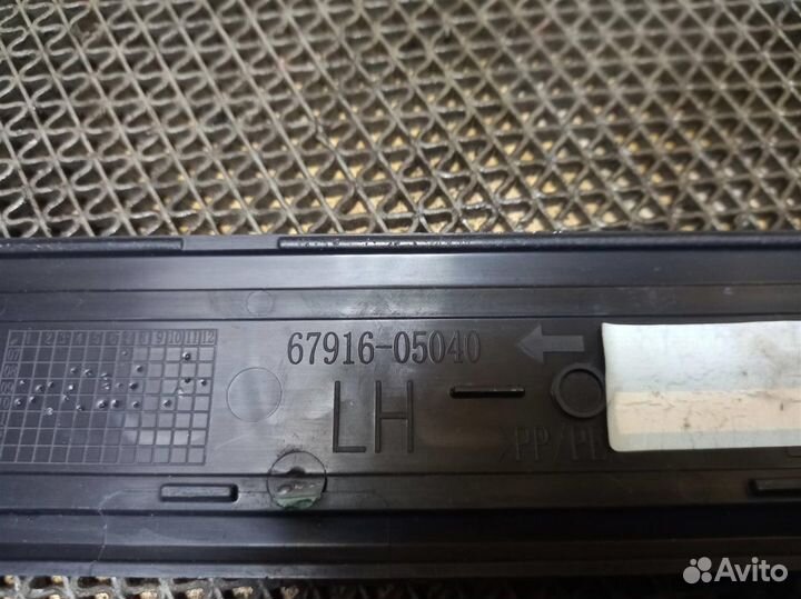 Порожек задний левый toyota avensis ZRT271