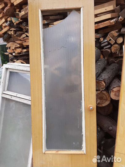 Дверь деревянная
