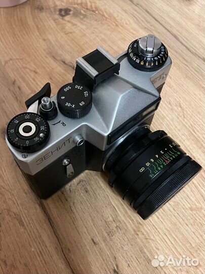 Плёночный фотоаппарат зенит ет