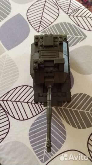 Танк из lego