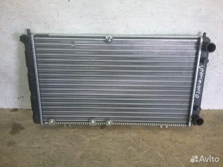 Радиатор охлаждения двигателя LADA Kalina
