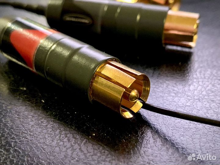 ASH Фонокабель RCA 1.2м серебро Япония новый