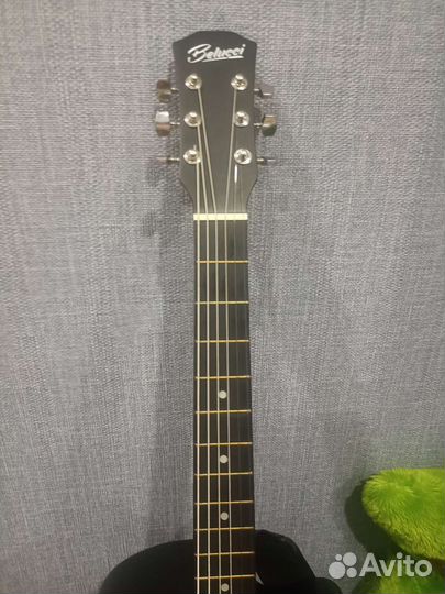 Акустическая гитара