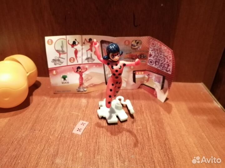 Игрушки из киндера леди баг