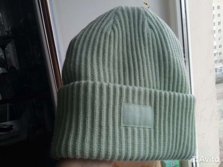 Женская шапка
