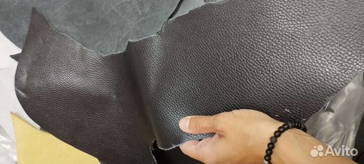 Натуральная кожа в кусочках