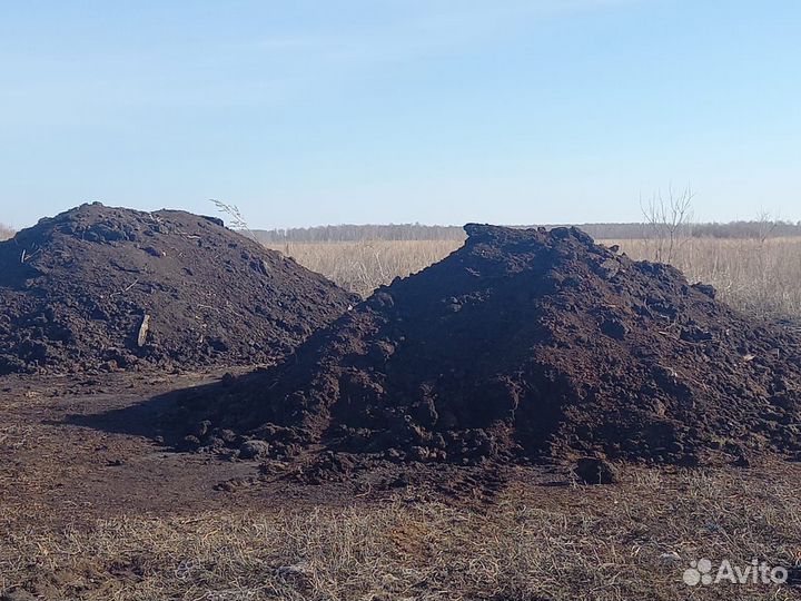 Перегной, навоз, земля, дрова