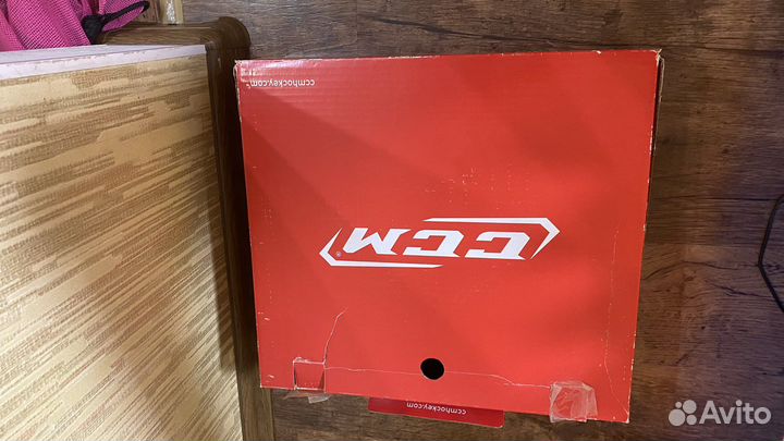 Хоккейные коньки CCM