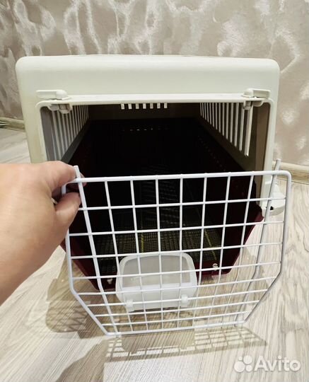 Переноска для кошек и собак