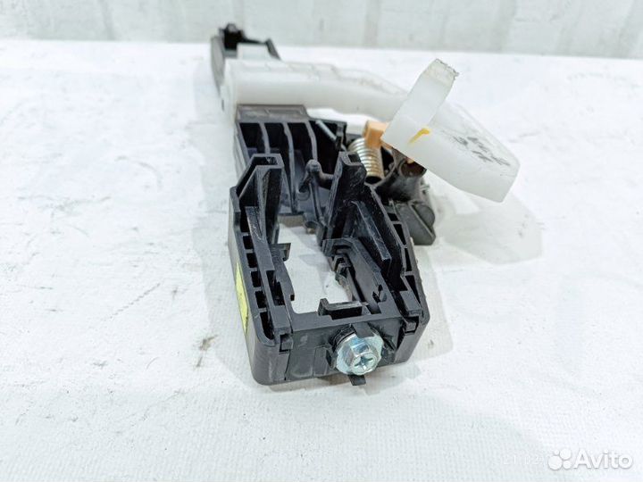 Кронштейн ручки двери задний правый Kia Ceed Sw