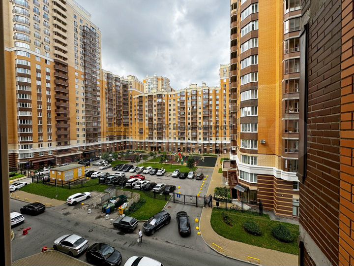 2-к. квартира, 67,6 м², 7/17 эт.