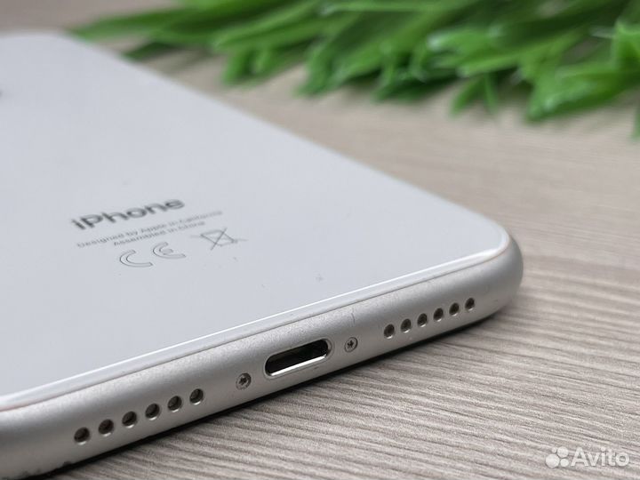 iPhone XR 128GB White