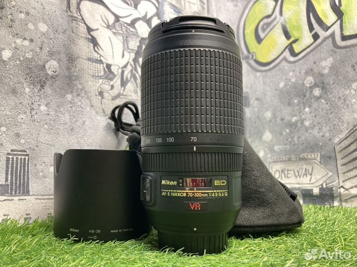 Nikon 70-300mm 4.5-5.6G ED-IF AF-S VR Zoom-Nikkor