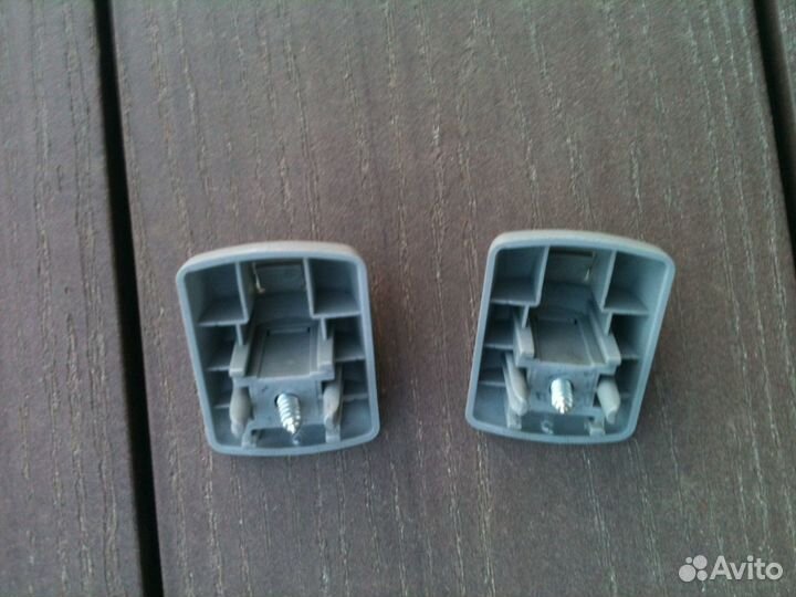 Форд Фокус 2 2007г. крючки солнечных козырьков