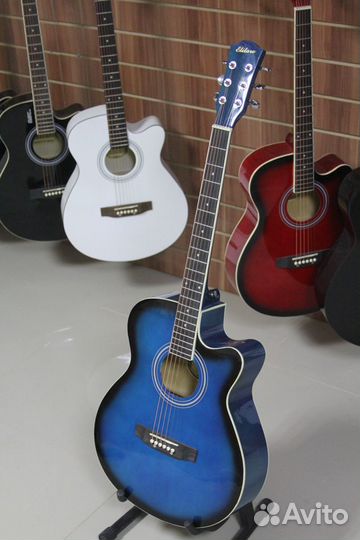 Шестиструнная акустическая гитара 4/4