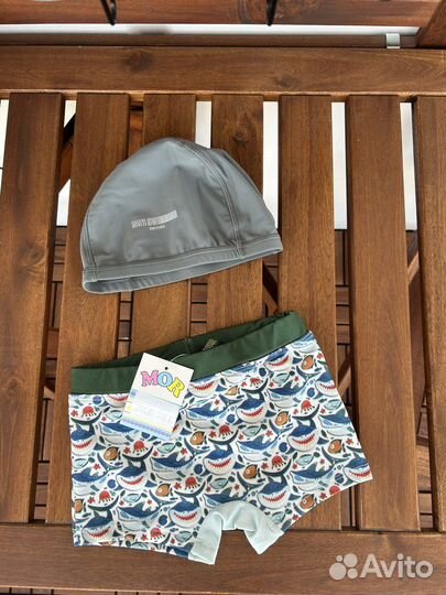 Новые плавки и шапочка для бассейна, 98-104