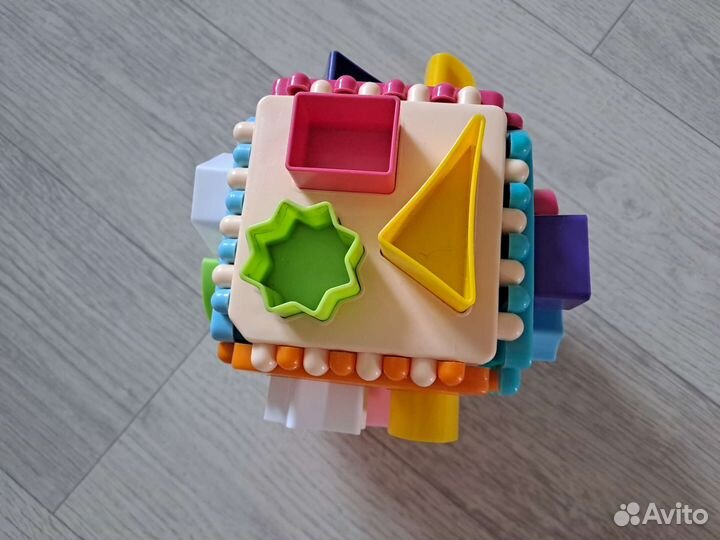 Развивающие игрушки для малышей