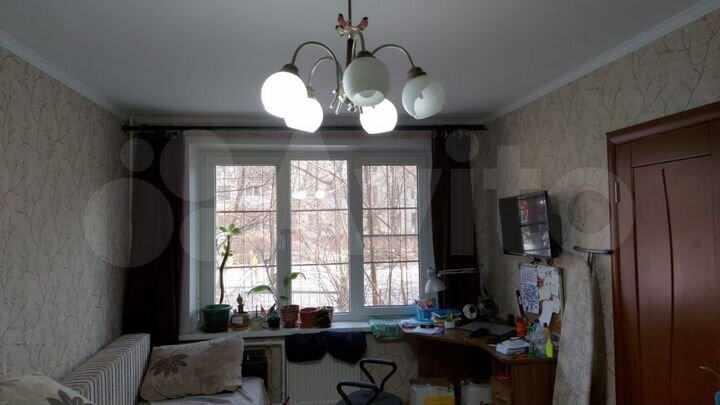 2-к. квартира, 55 м², 1/5 эт.