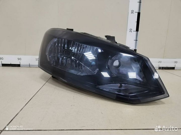 Фара правая Volkswagen Polo Sed RUS 2011