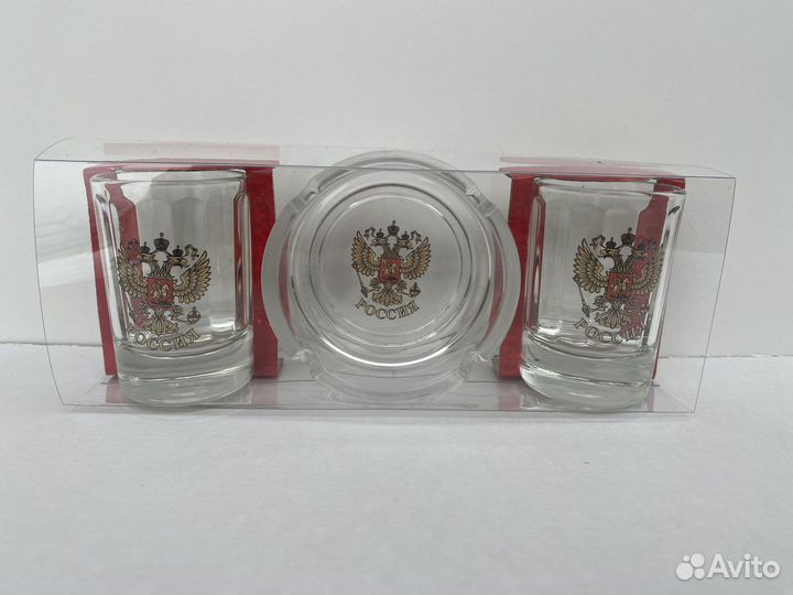 Набор стопок и пепельница