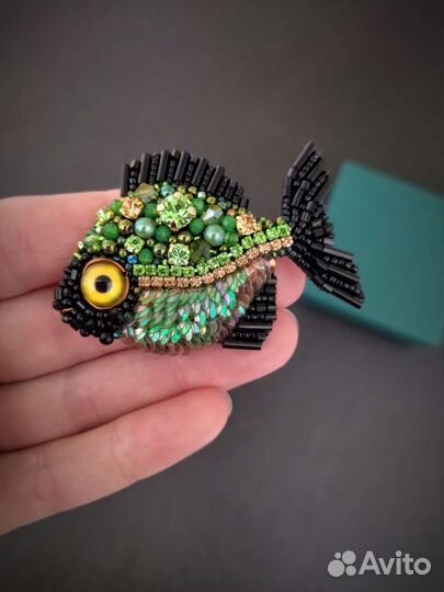 Брошь рыбка